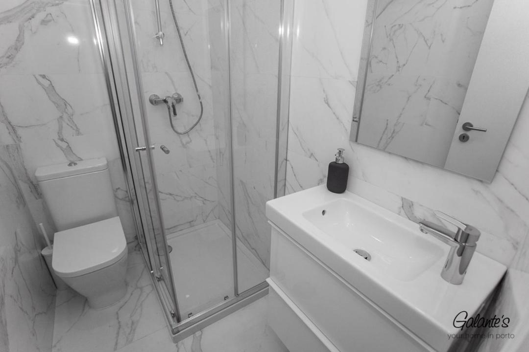 Downtown 3 Bedroom With Balcony - Quiet Street - Family Friendly - Groups Porto Exterior foto